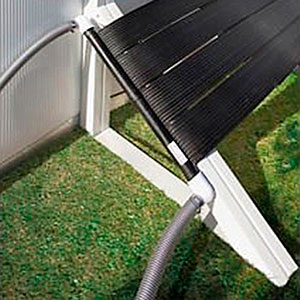 Calefacción Solar CBX Plus detalle de entrada y salida de agua