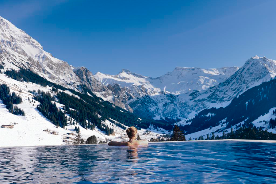 piscina climatizacion en invierno paisaje