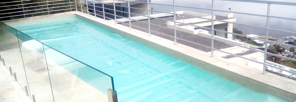 Cubierta piscina verano GeoBubble 500 micras Solar Energy para piscinas de 3x3 metros Con refuerzo en los dos laterales estrechos . 
